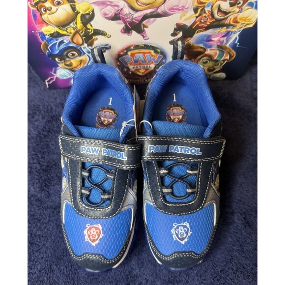 Nickelodeon Paw Patrol Kids Light-Up Sneakers Size 1 With Box - Picture 2 of 5